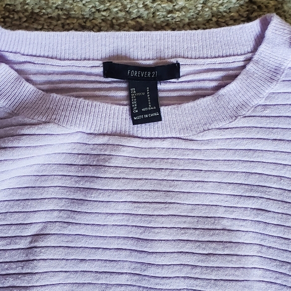 Forever 21 Lavender Cropped Ruched-Sleeve Sweatshirt - Picture 3 of 6